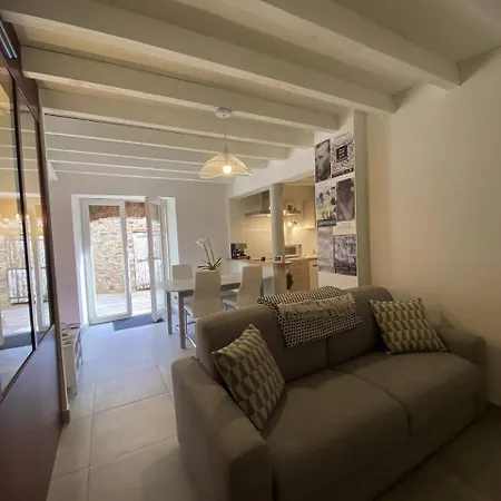 Le Reveil Des Oiseaux Bed and Breakfast